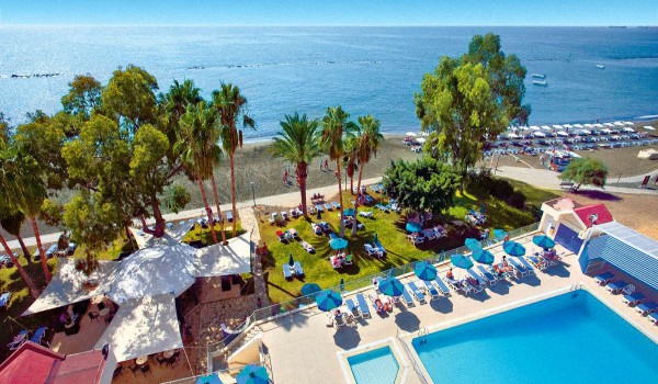 Отборные отели Кипра с аквапарком все включено